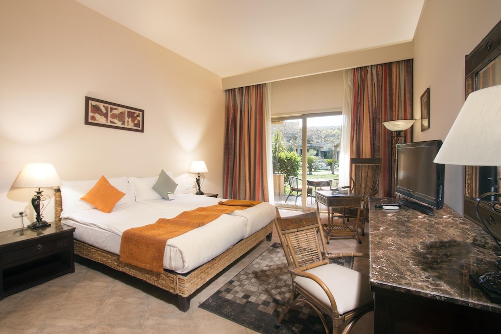 Standard Double Room – Safir Hotel Cairo