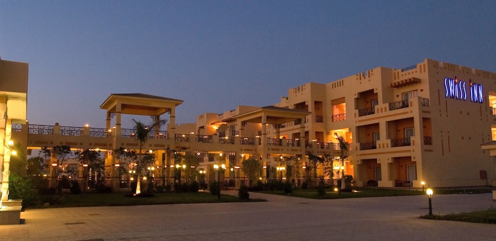 Swiss Inn Pyramids Golf Resort, Giza – Hotel – photo 2