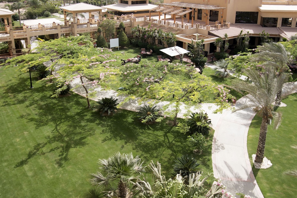 Swiss Inn Pyramids Golf Resort, Giza – Hotel – photo 3