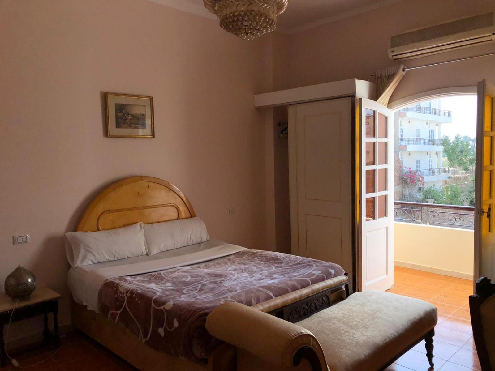 Deluxe Double Room – Nile Castle Luxor