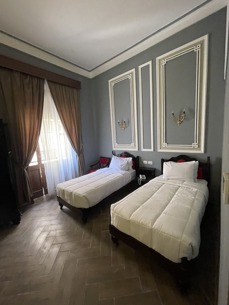 Deluxe Double Room – Safir Hotel Cairo