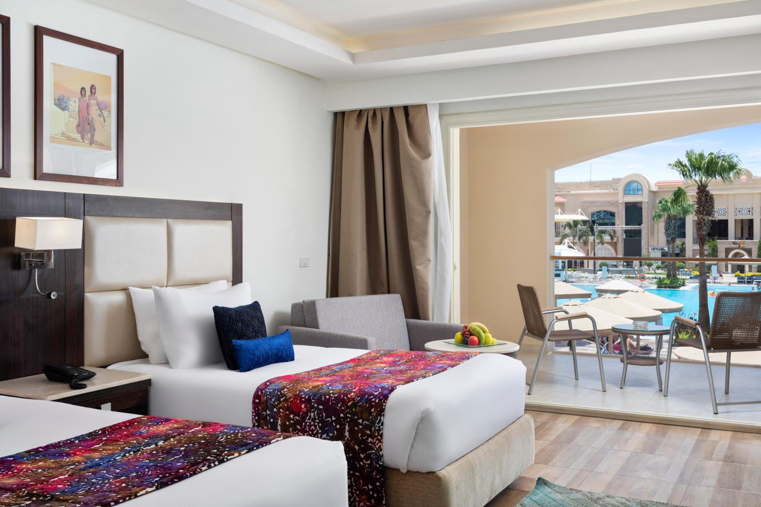 Deluxe Room with Side Sea View – Pickalbatros White Beach Resort