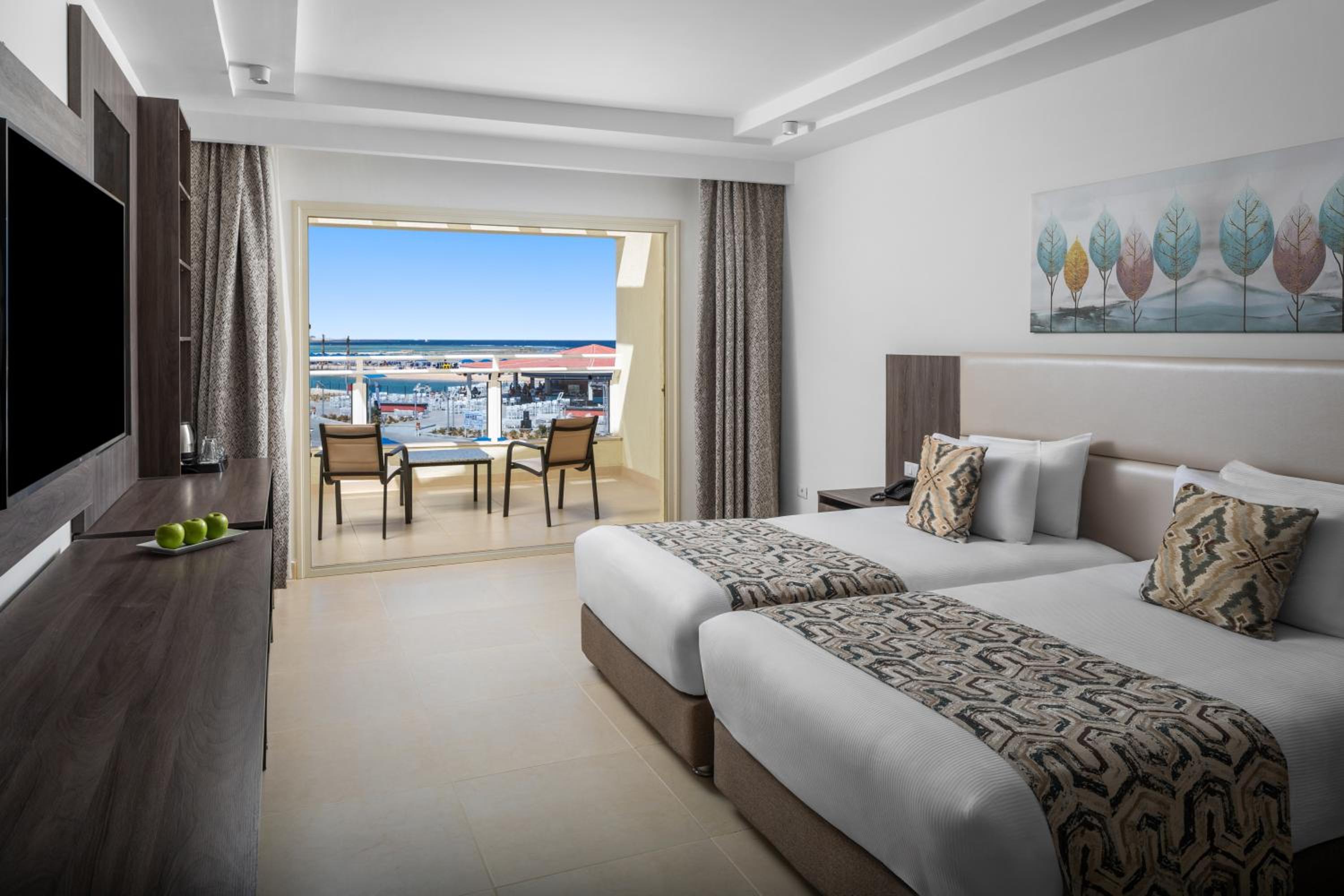 Deluxe Triple Room – Albatros Makadi Resort in Makadi Bay