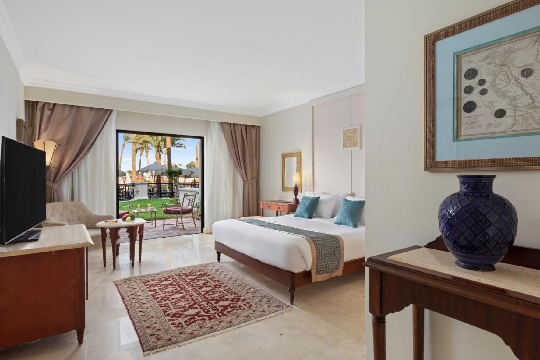Honeymoon Room – Pickalbatros The Palace Port Ghalib – five stars at Port Ghalib