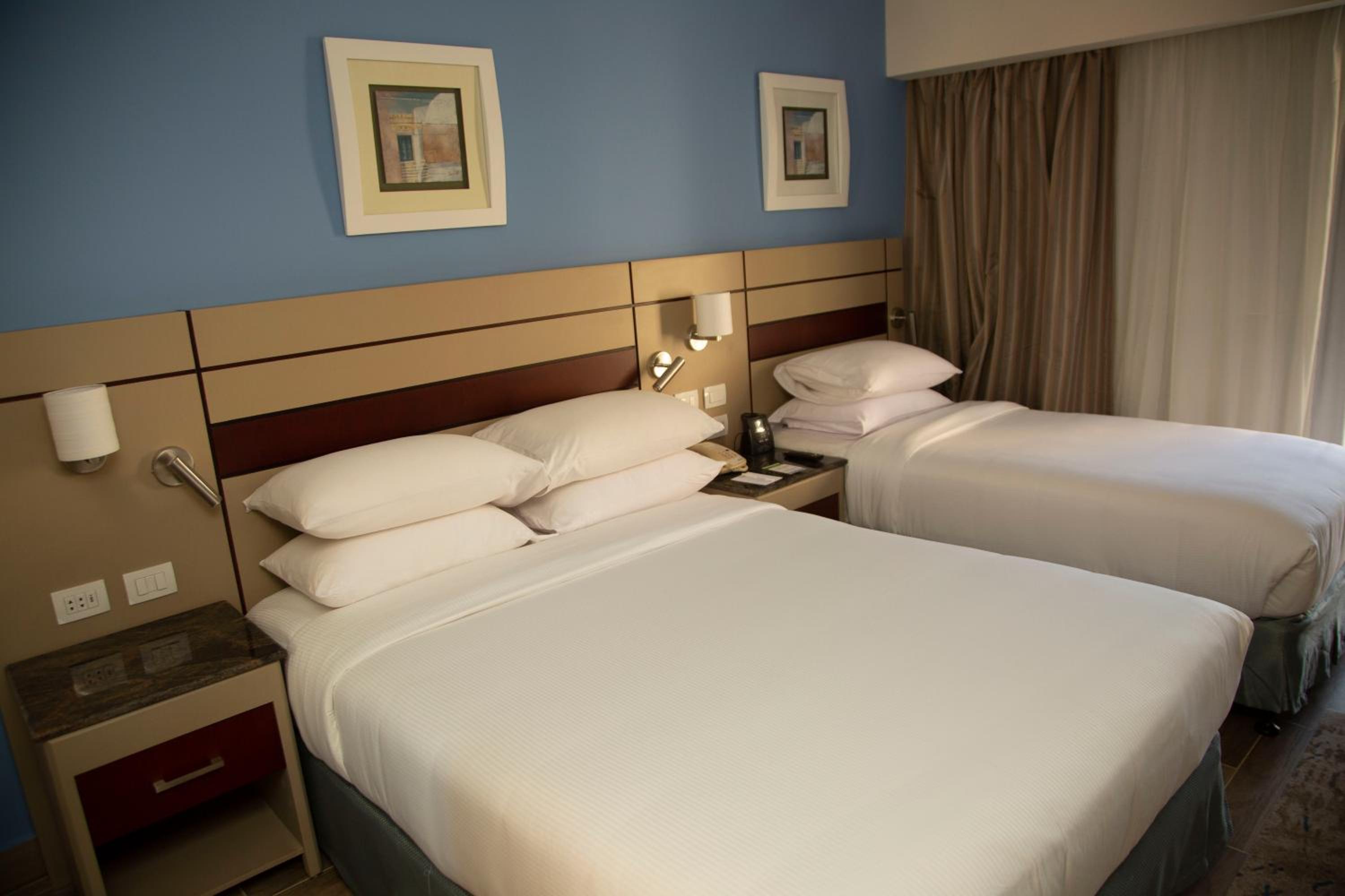 Twin Room with Garden View – Safir Hotel Cairo