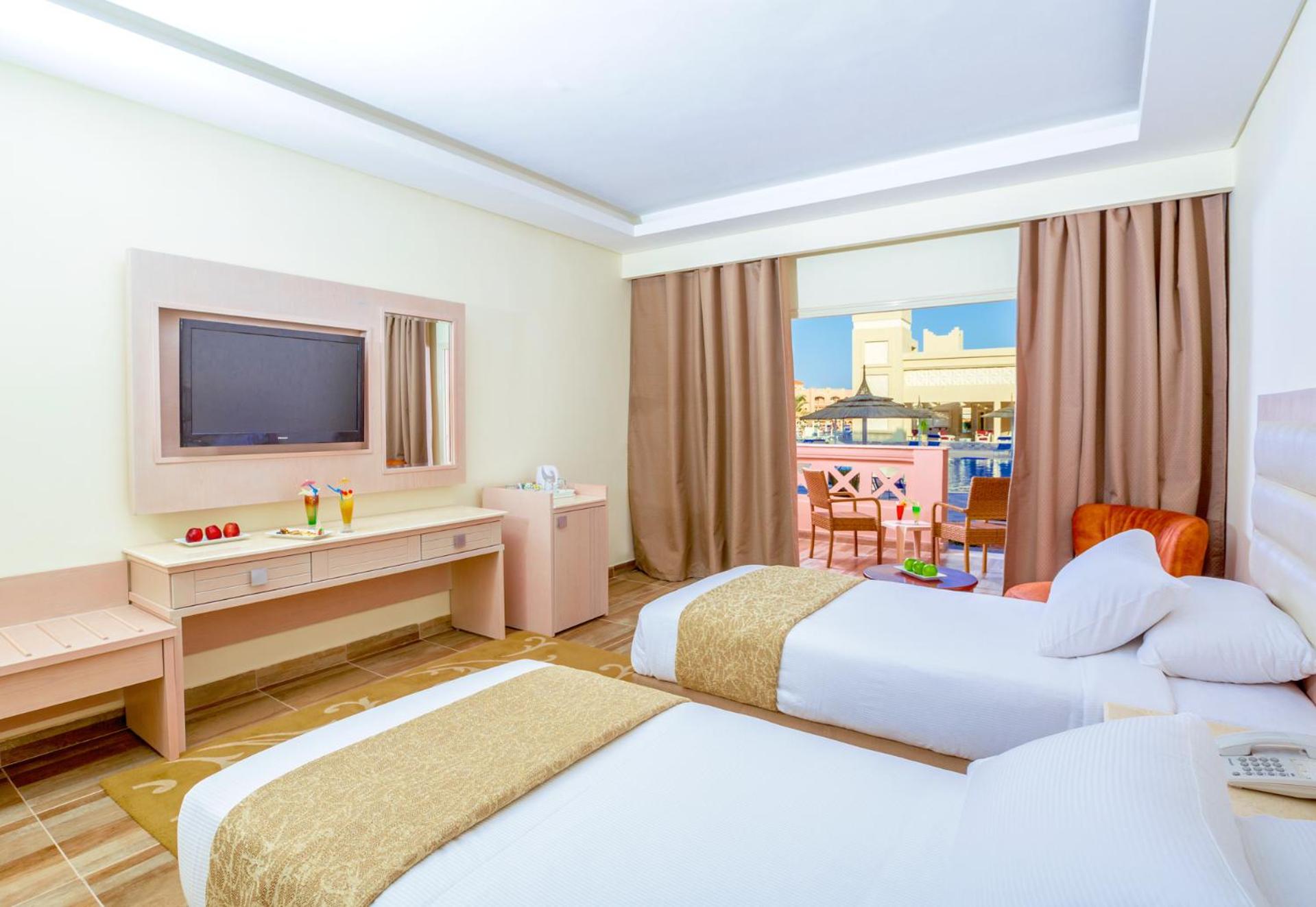 Deluxe Double Room with Pool View – Pickalbatros Aqua Vista Resort, Hurghada