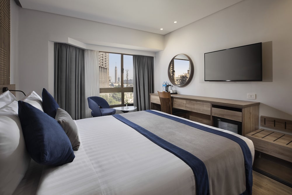 Deluxe King Room – Pyramisa Cairo Hotel, Cairo
