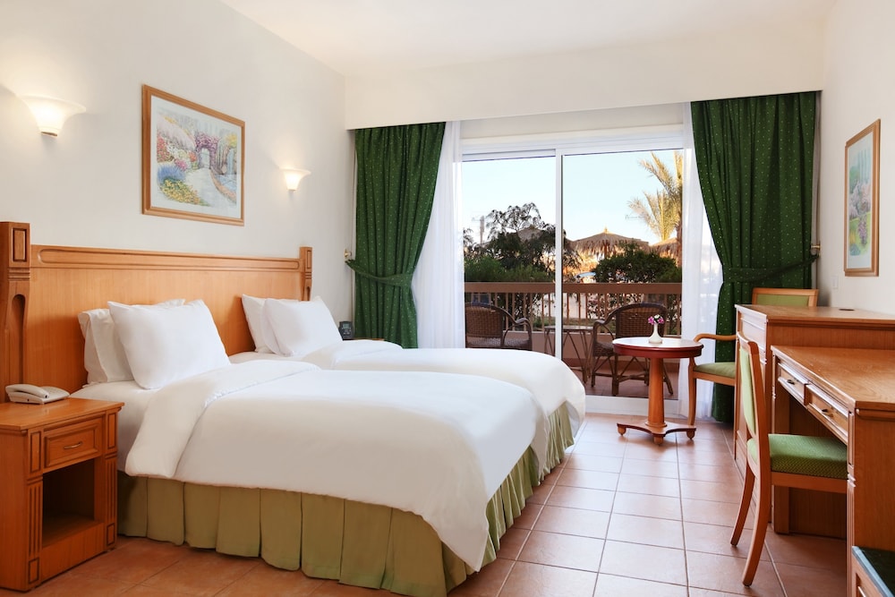 standard room – Long Beach Resort Hurghada, a five-star stay on Sahl Hashish Road