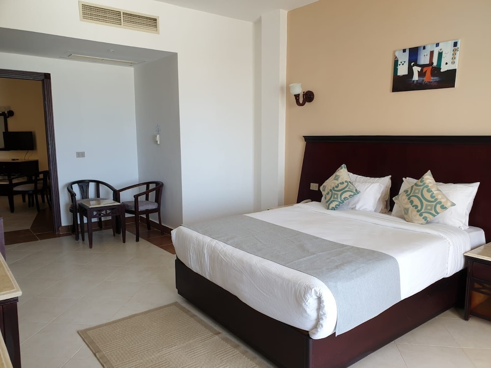 Single Room – Blue Reef Marsa Alam, a four-star hotel north of the town